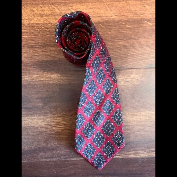 CHRISTIAN DIOR Monsieur Vintage All Silk Red Foulard Necktie Made in USA - Picture 1 of 10